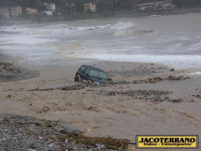 Maltempo Danni Gravissimi Per Il Nubifragio Di Mercoled Il Porto Di 