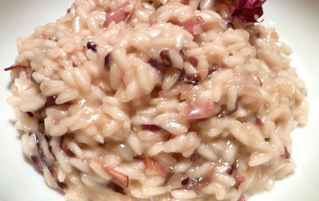 Risotto radicchio e pancetta: un primo piatto semplice e raffinato