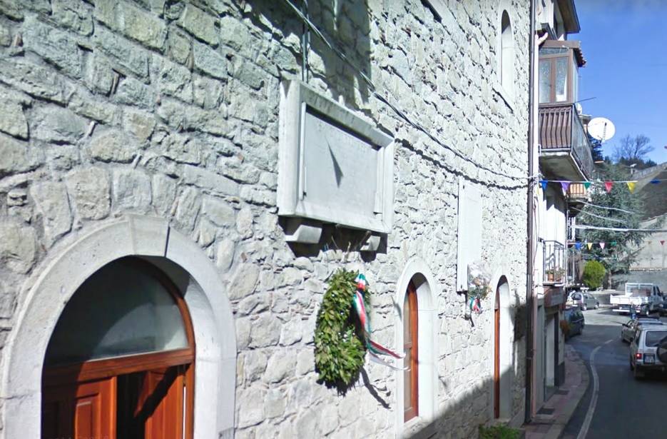 In foto il municipio di Floresta.