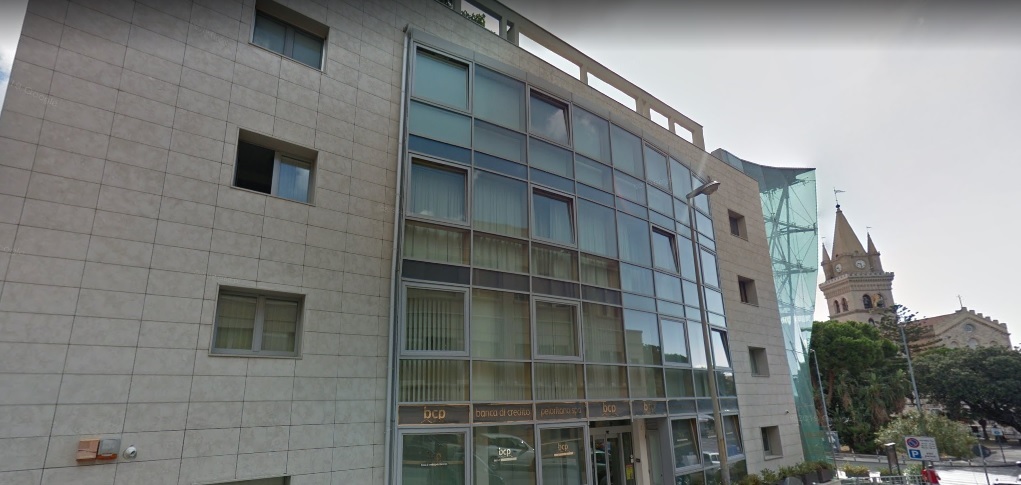 banco peloritano, 8 imputati per riciclaggio