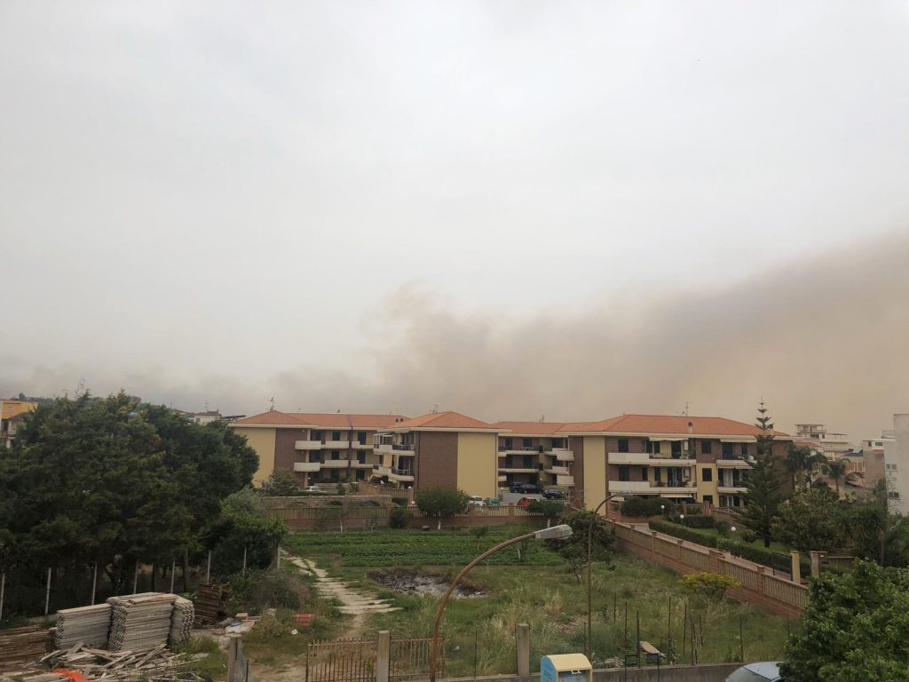 Incendio Spadafora 14 maggio 2020 vista da Villafranca
