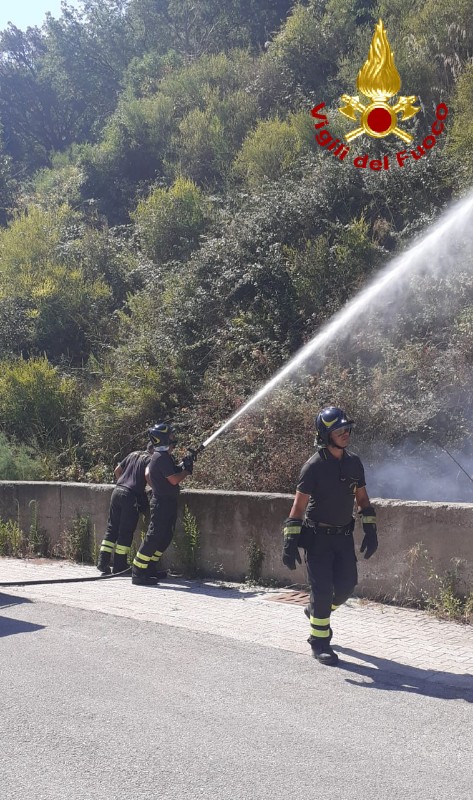 Vigili del Fuoco di Messina incendio Larderia
