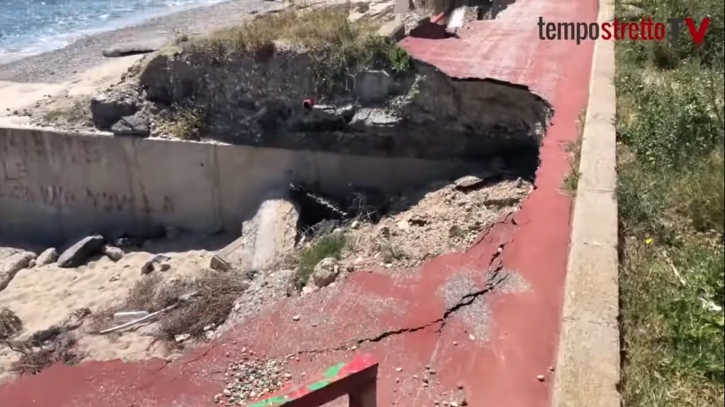 Sistemazione pista ciclabile interrotta