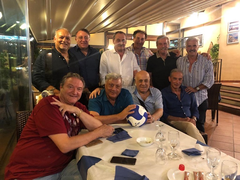 Pallavolo, rimpatriata di Vigili del Fuoco e Cabana