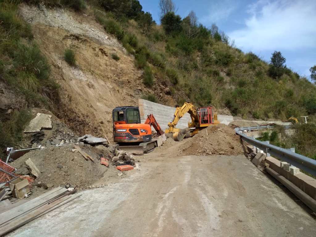Messina. Lavori strada San Michele - Portella
