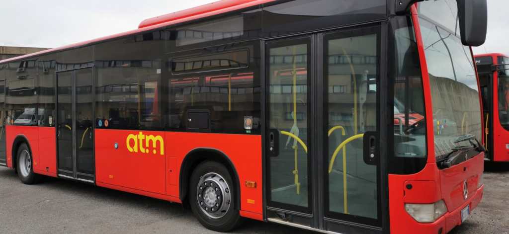 Danni a un bus e risarcimento danni. I sindacati: "Indignati dai toni trionfalistici di Atm"