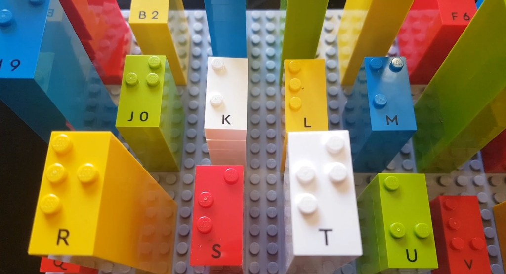 I Lego Braille Bricks tramite cui Matteo Lorenzo impara il Braille giocando