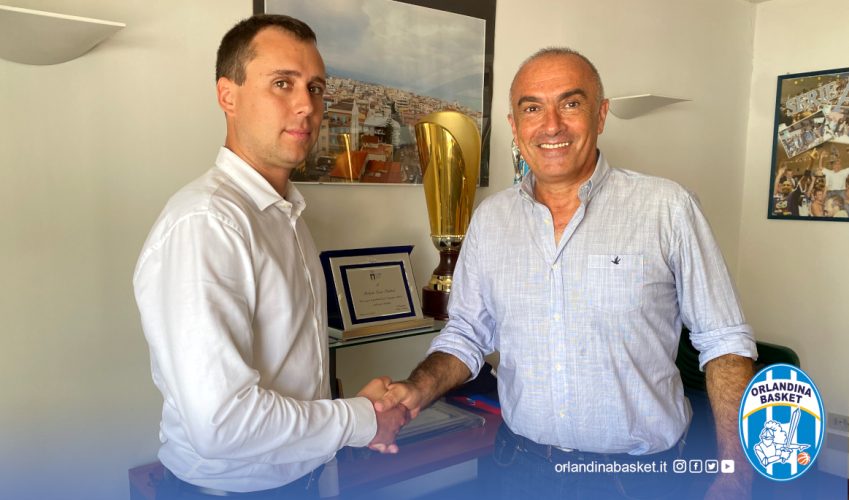 Il Presidente dell'Orlandina Basket insieme al nuovo allenatore Marco Cardani