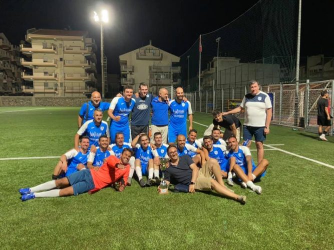 La squadra di calcio a 11 della Pgs Luce Messina che sarà affidata a Cannistrà e Bottari