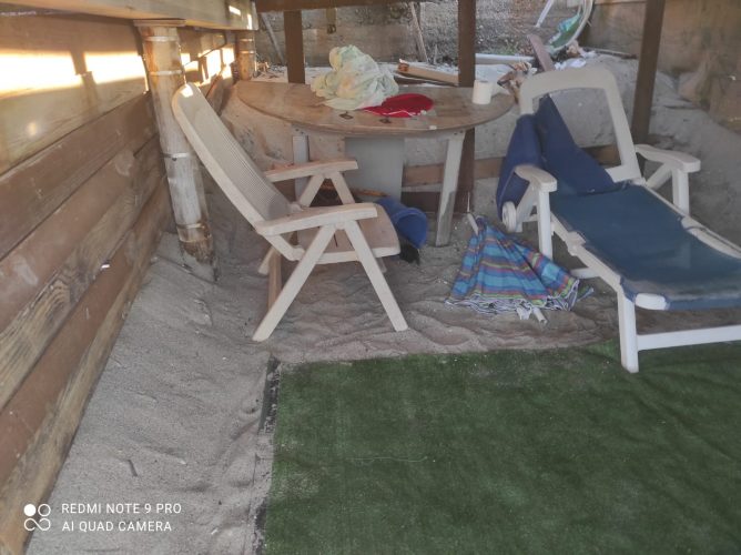 baracca abusiva in ex lido messina