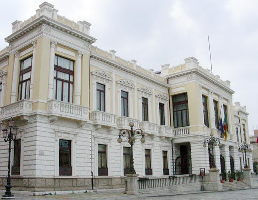 Palazzo Alvaro - gli esterni della sede della Città metropolitana di Reggio Calabria