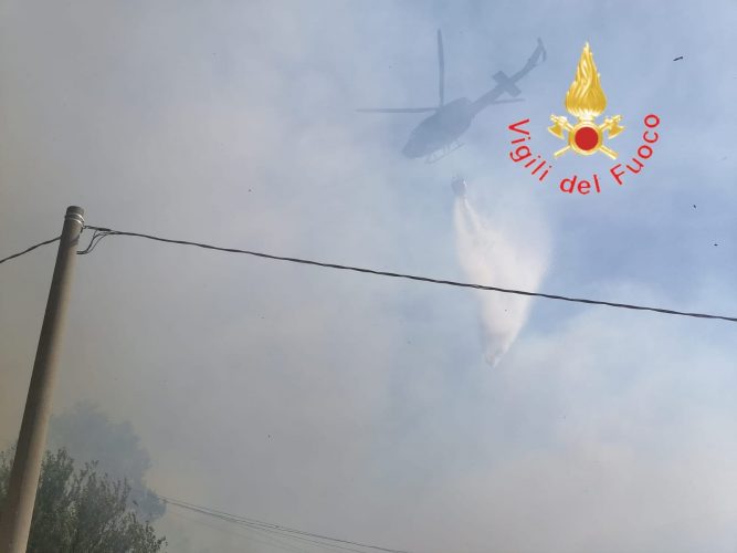 Vigili del fuoco, operazioni di spegnimento incendi in Aspromonte