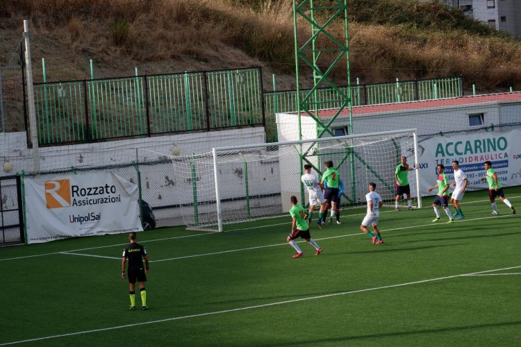 Colpo di testa di Marino in Gescal Valdinisi, match valido come ritorno del primo turno di Coppa Italia in Promozione