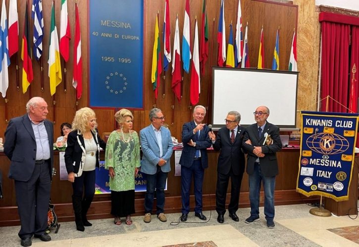 Poesia Concluso Il Premio Sotto L egida Dell Amore Tempostretto