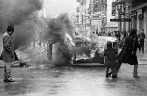 Uno scatto dalla "Rivolta di Reggio" del 1970