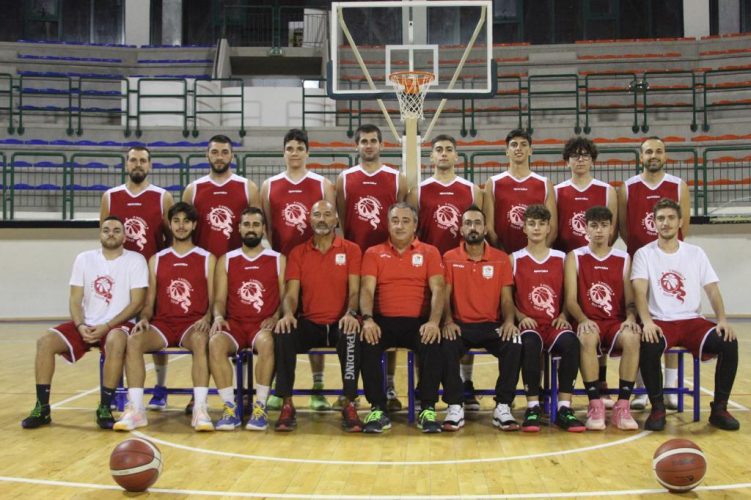 Il roster del Minibasket Milazzo che domenica inizierà il campionato di Basket in Serie C Silver con anche le squadre di Messina: Amatori, Lions e Domenico Savio