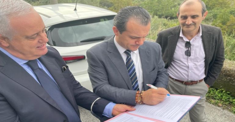 Consegna dei lavori stradali sulla S.P. 53 a SaponaraConsegna dei lavori stradali sulla S.P. 53 a Saponara