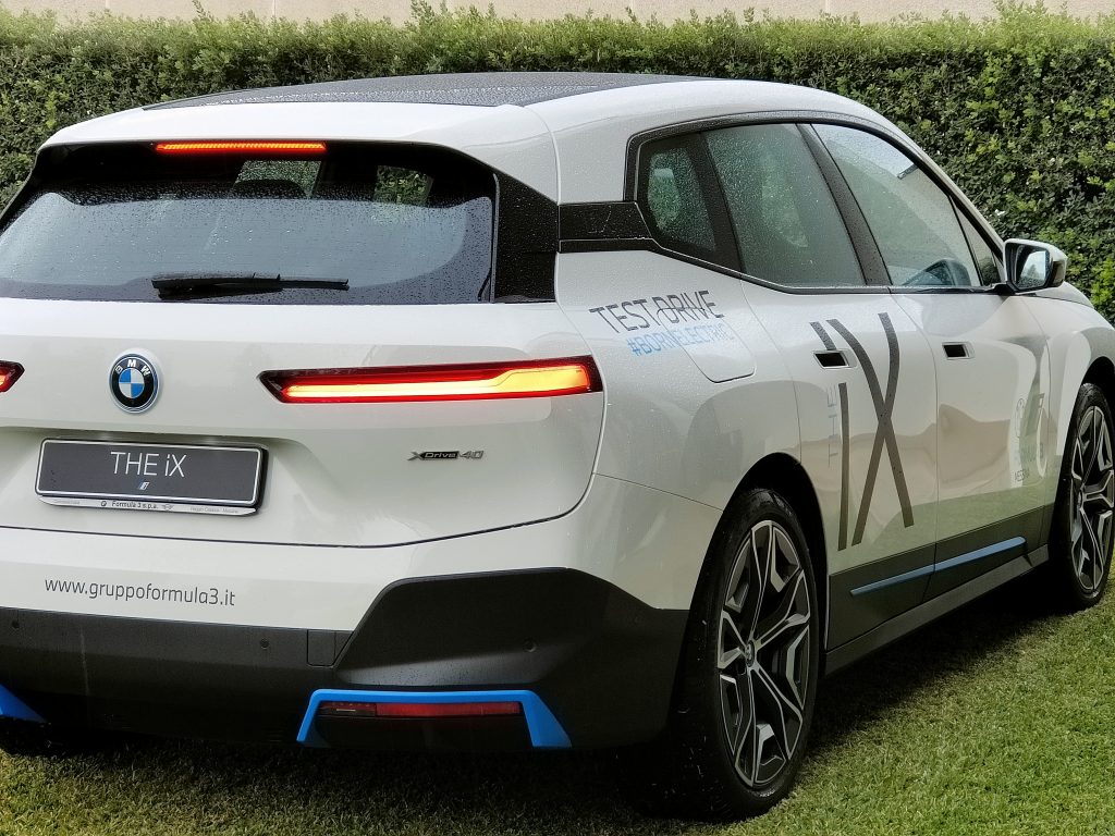 BMW iX Formula 3