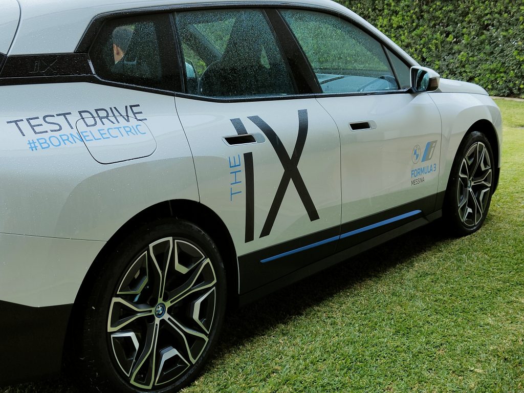BMW iX Formula 3