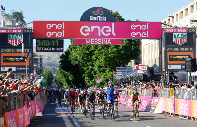 L'ultima volta che il Giro arrivò a Messina era il 2017, fu volata e vinse Fernando Gaviria