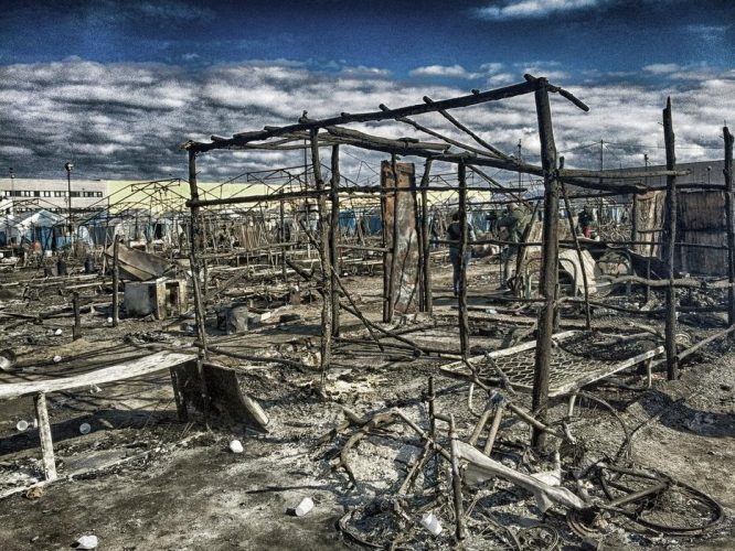 La tendopoli di Rosarno (RC), dopo uno dei terribili incendi che l'hanno funestata