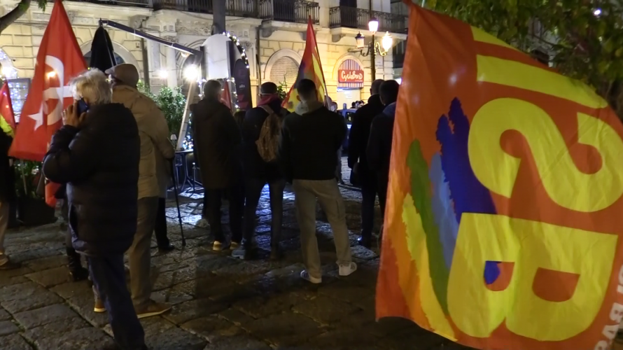 Un'immagine del "No Draghi Day" celebratosi a Reggio Calabria (4.12.2021)