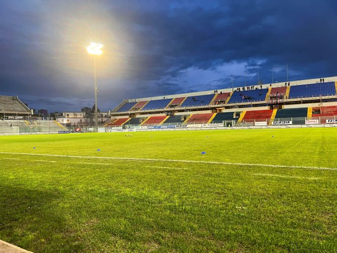 Lo stadio Erasmo Iacovone di Taranto pronto ad ospitare l'Acr Messina