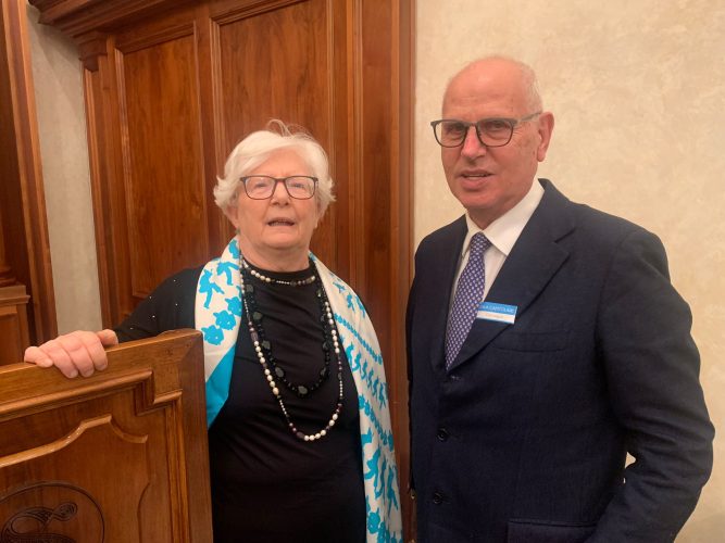 Il professore Placido Bramanti, Presidente del Coordinamento Malattie Rare della Regione Siciliana, assieme alla senatrice Paola Binetti.