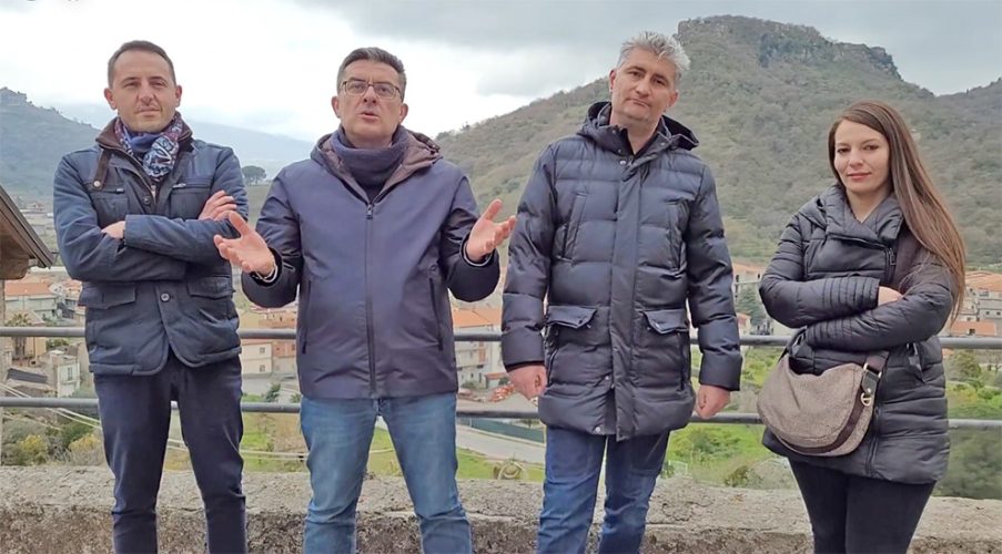 Vincenzo Pulizzi con la Giunta di Francavilla