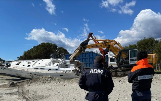 Agenzia Accise dogane e monopoli in azione nella Locride