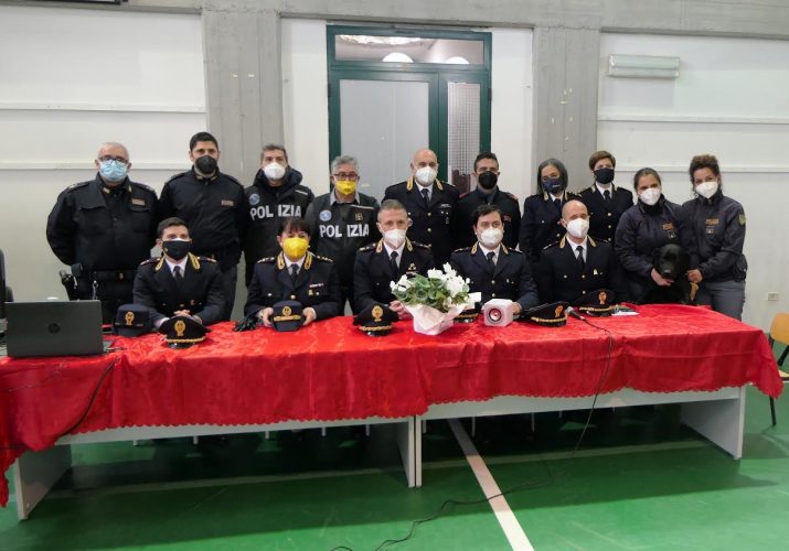 la polizia va a scuola elio vittorini