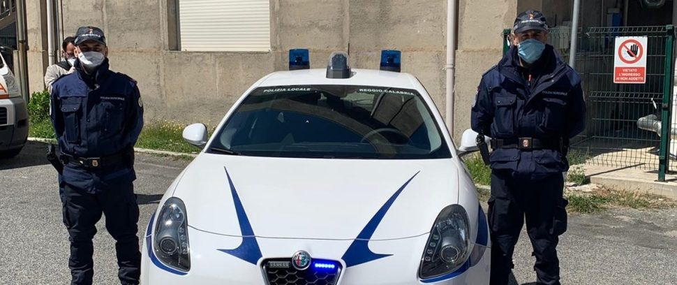 auto della Polizia locale di Reggio Calabria