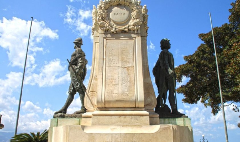 Monumento ai Caduti su corso Matteotti