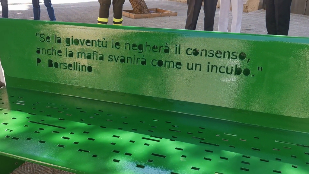 La 'panchina parlante' dedicata a Paolo Borsellino e agli uomini della scorta