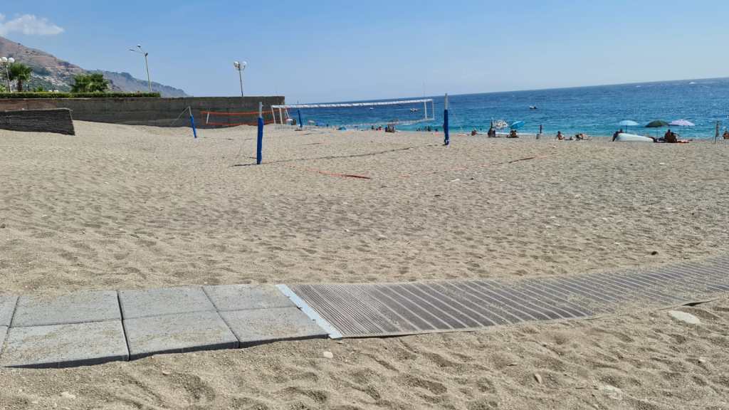 passerelle e campo beache volley mazzeo