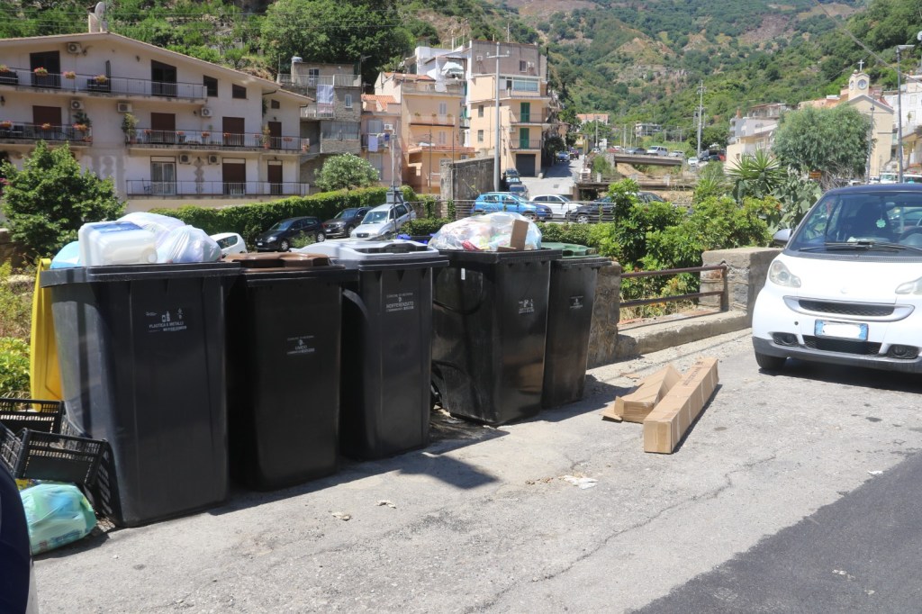 differenziata poco differente