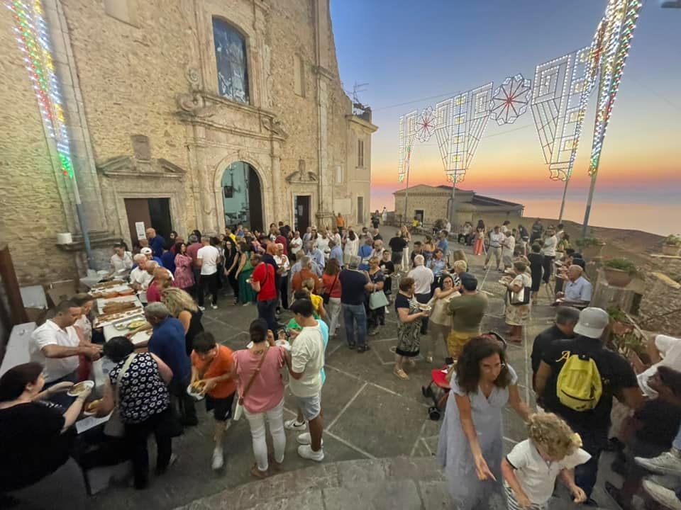 aluntini nel mondo 2022