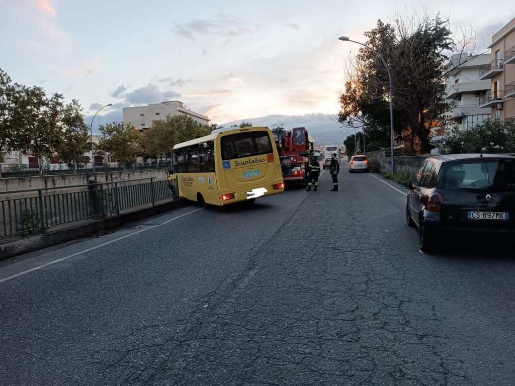 Lo scuolabus dell'incidente della mattina del 27.9.2022 sul Calopinace