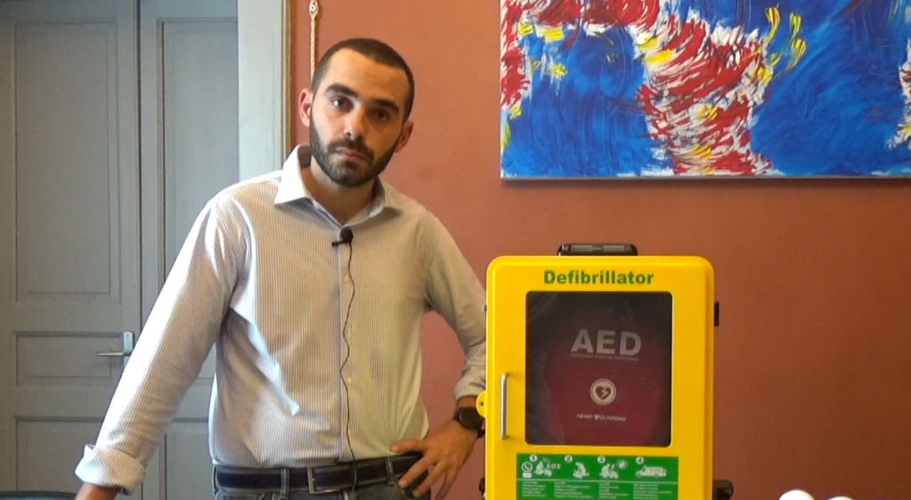 marco quartuccio, nuova peloro, con il defibrillatore