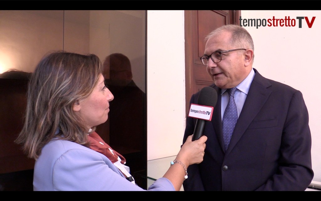 maurizio de lucia serio commiato