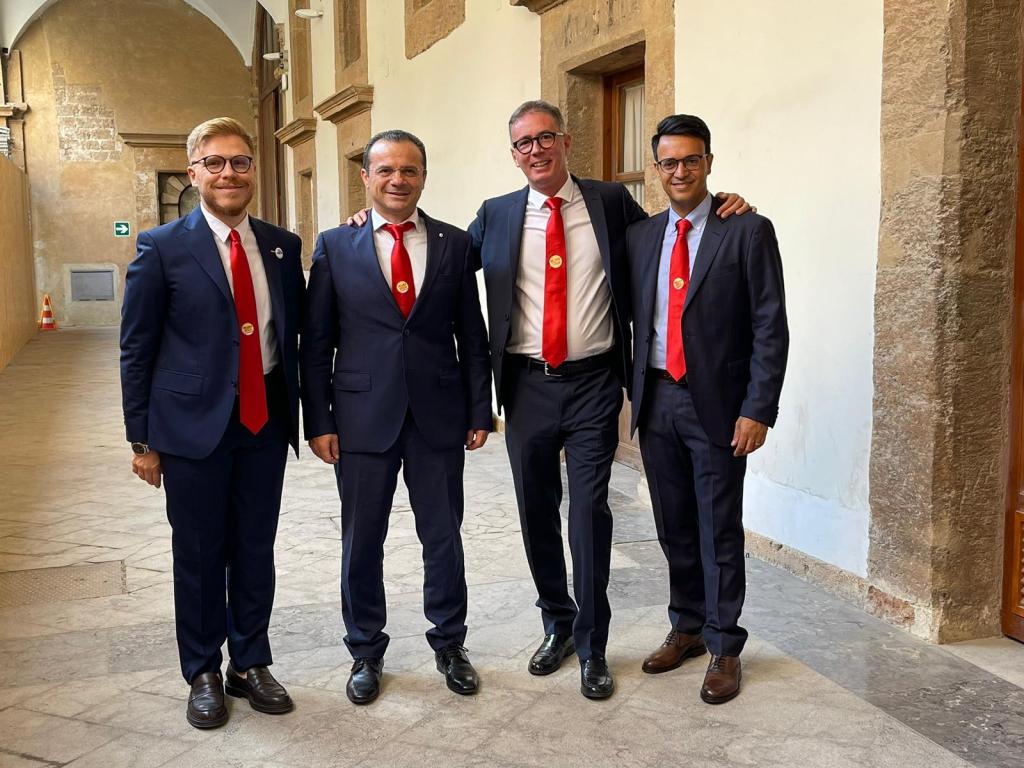 "Ma come, De Luca, eri contro il sistema e hai favorito il centrodestra all'Ars?"