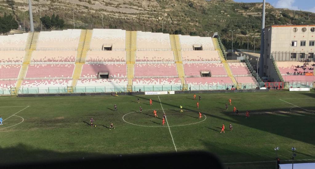 fase di gioco tra messina e picerno al franco scoglio