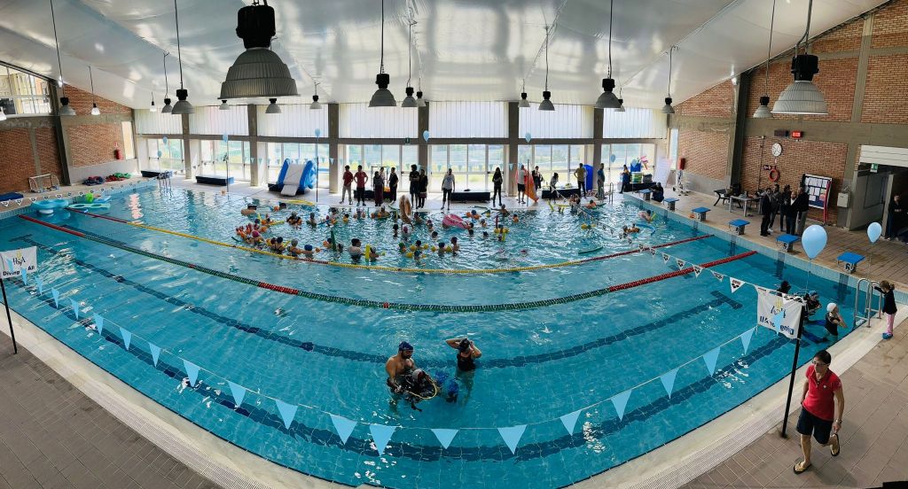 Autismo. Weekend blu: in piscina nel segno dell'inclusione