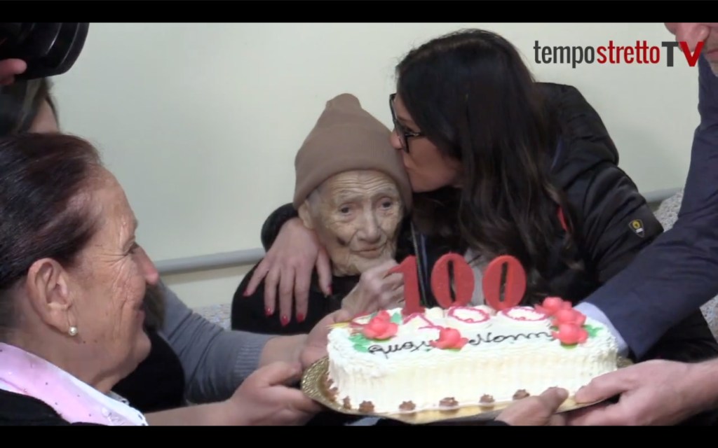 I video di Tempostretto: dalla vita in baracca della nonna centenaria all'auto cassonetto