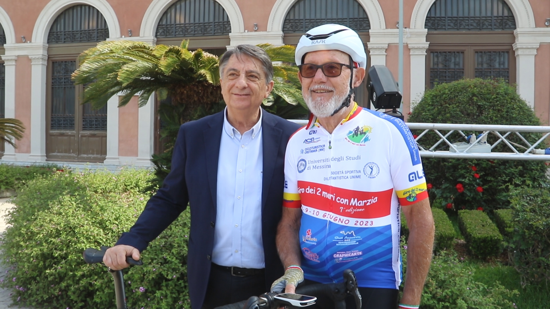 From Australia to Messina: “I’m taking my friends to discover Sicily by bike” Video