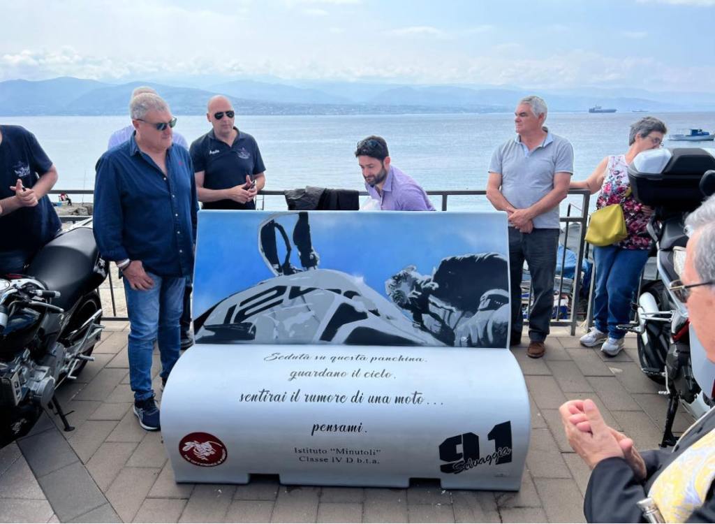 Una panchina nel ricordo di Milena Visalli per scelgliere la "strada giusta" nella guida