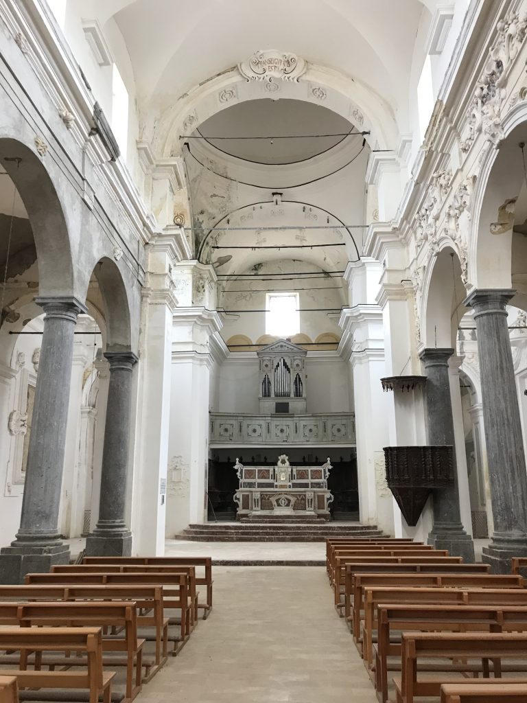 Naso, verso l'apertura della chiesa del San Salvatore Tempostretto