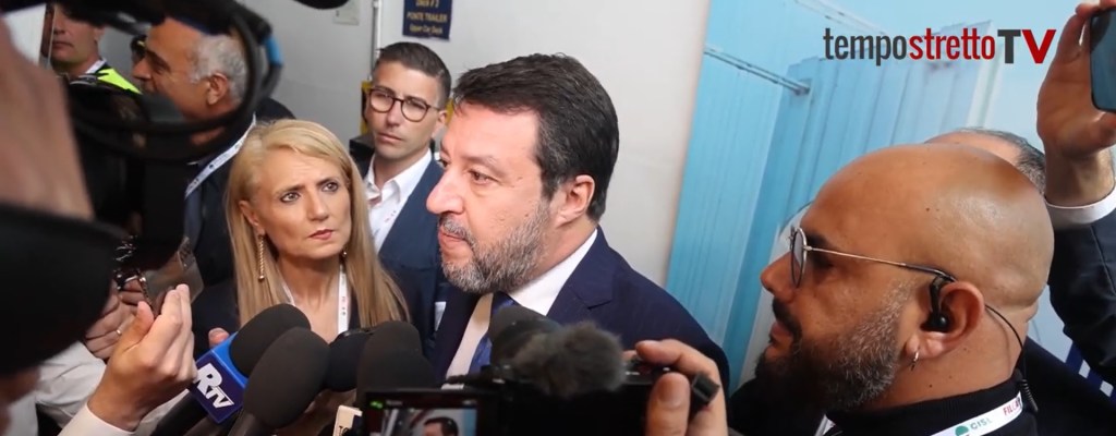 Stretto di Messina. Stop al tetto di 240mila euro, Salvini: "Così assumiamo super tecnici"