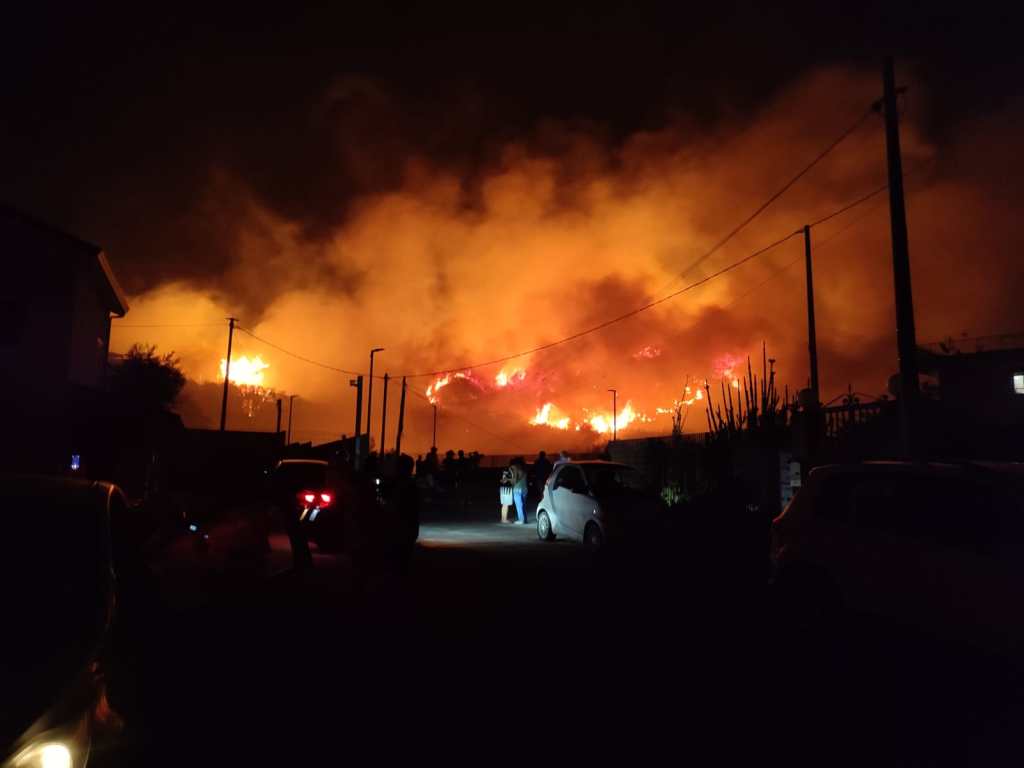 Un incendio che ha colpito la Sicilia
