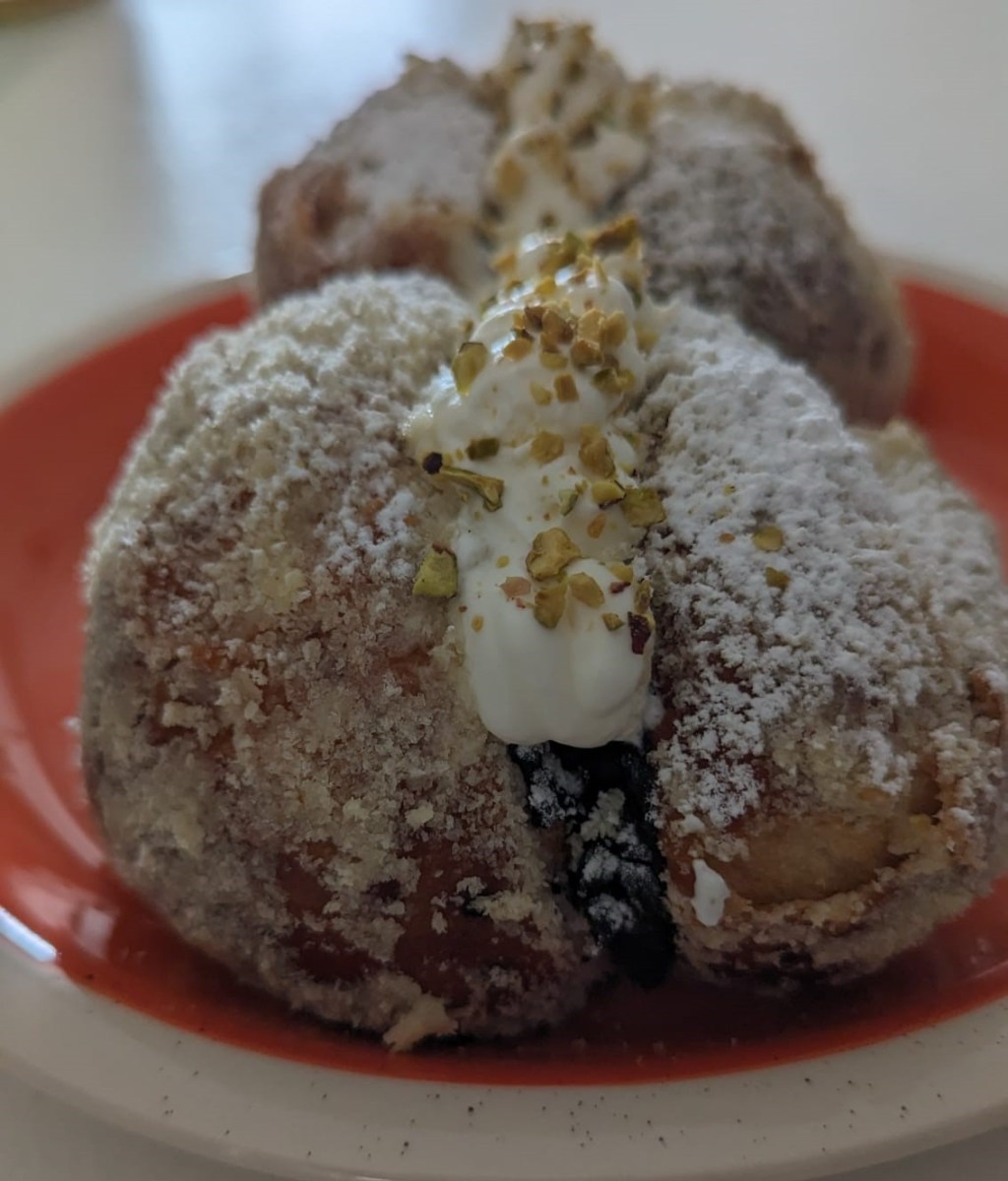 Le "pesche": il dolce tipico di Messina